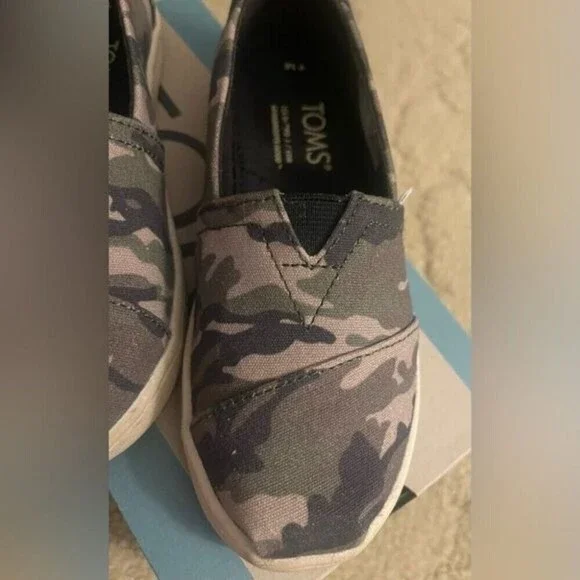 TOMS shoes  Camo Classics size 12T​​​ - Picture 2 of 6